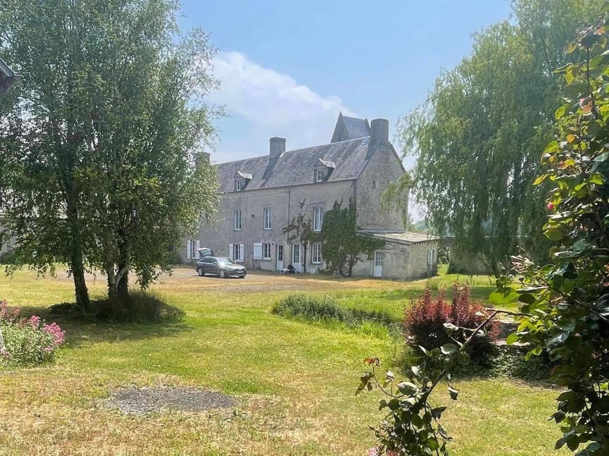 Ferme Fortifiee D Enguenard Formigny Eksteriør billede